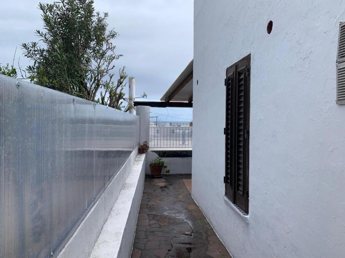 Case La Pergola Стромболи Экстерьер фото